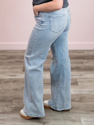 *NEW* Risen Jeans | Mid Rise | Wide Leg V Dipped Light Wash LONG | Zephyr