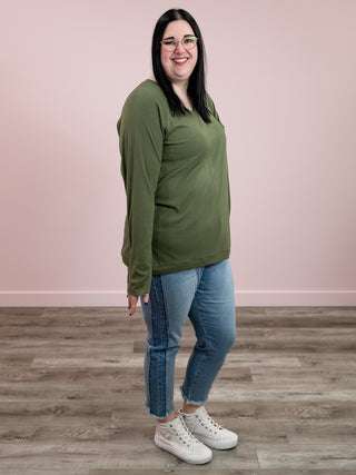 Shirley Tara V-Neck Top | Olive