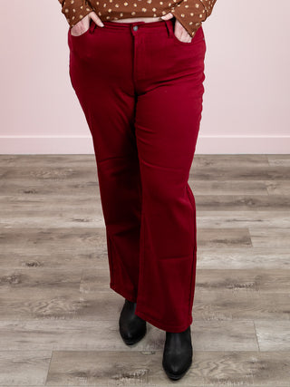 Judy Blue | High Rise 90's Straight Heart Pockets | SCARLET | Shannon