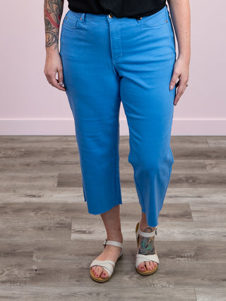 *FINAL SALE* Judy Blue | High Rise | SKY BLUE Tummy Control Wide Crop | Chad