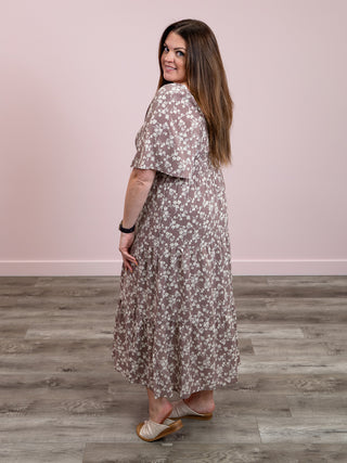 *FINAL SALE* Cup Of Tea Midi Dress | Red Bean & Cream