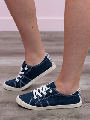 *FINAL SALE* Sutton Sneakers | Navy