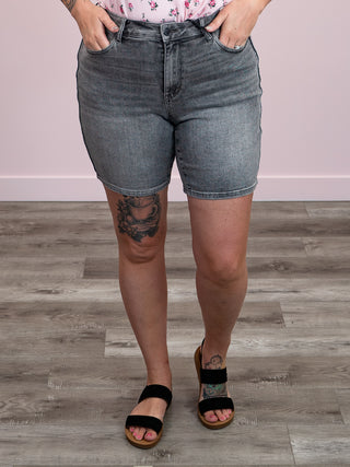 *FINAL SALE* Judy Blue | Mid Rise | Grey Wash Bermuda Shorts | Pim