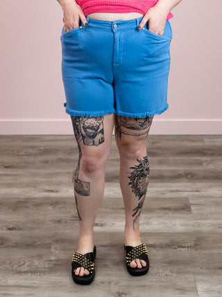 *FINAL SALE* Judy Blue | Mid Rise | SKY BLUE Frayed SHORTS | Clive