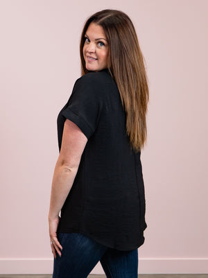 Amara Basic V-Neck Tee | Black