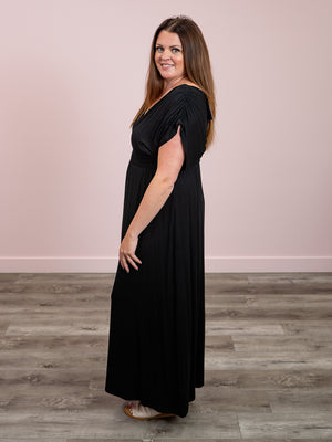 *NEW* Blind Date Smocked Maxi Dress | Black