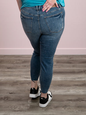 *NEW* Judy Blue | High Rise | Mid Wash Tummy Control Skinny | Cliff