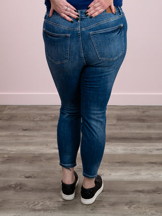 Judy Blue | High Rise | Mid Wash Tummy Control Skinny | Walter