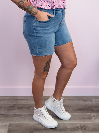 *FINAL SALE* Judy Blue | High Rise | Light Wash SHORTS | Malachi