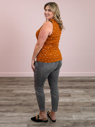 Sybil Ribbed Henley Tank | Rust Floral