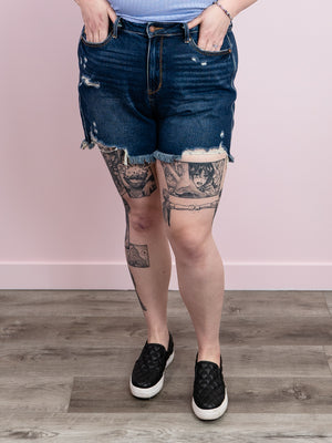 Judy Blue, High Rise, Dark Wash Rigid Magic Fray Hem SHORTS