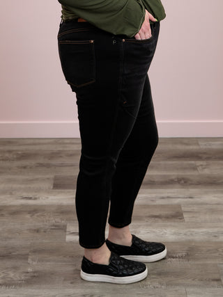 Judy Blue | High Rise | Tummy Control Contrast Skinny BLACK | Eugene