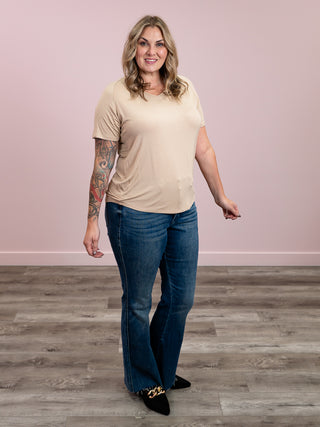 Happy Girl Tee | Taupe